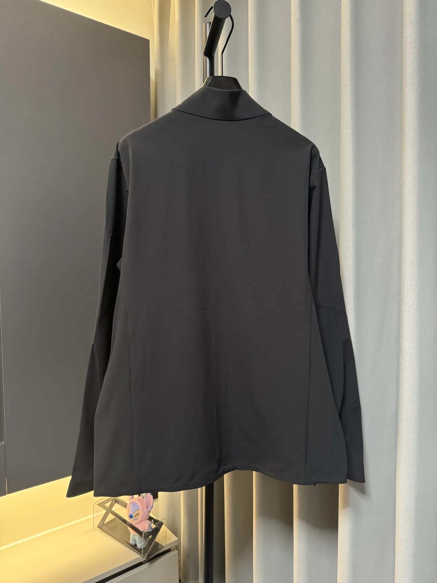 [Premium Replica] KOLON SPORT/Kolon 26Fw TECHSHELL 3L soft shell jacket, stretch thin jacket (black), originally purchased from KF, exclusive customization, custom dyed fabric, light and breathable, windproof and water repellent, hand pockets, taped inside, comfortable and not stuffy, look for the correct version Size: m/l/xl/2xl/3xl/4xl